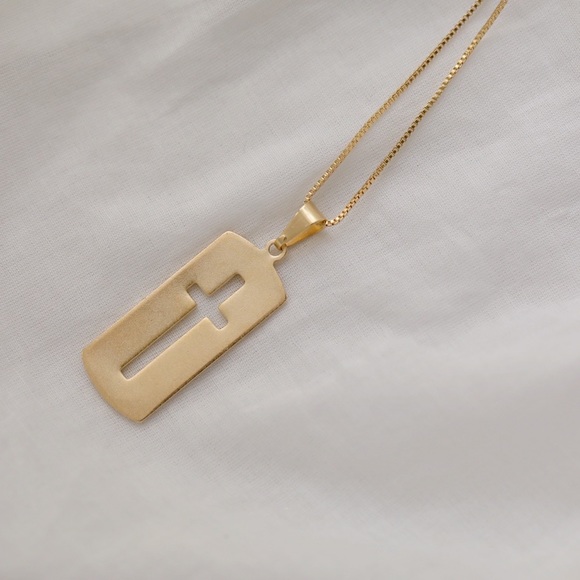Cross Necklace | 18k Gold Filled - Picture 8 of 10
